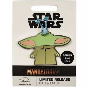 The Child with Frog Pin – Star Wars: The Mandalorian | New